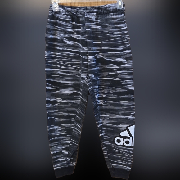 Adidas Black and Gray Sweatpants Camouflage Pattern XL Reg Fit Unisex (W 18/20) - Picture 1 of 13